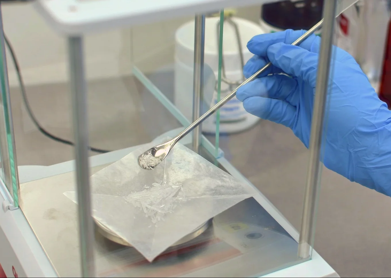 Precision compounding scale